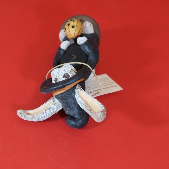 GAIL LAURA Roxanne Rabbit 1994 October Halloween Bear Calendar Figurine Signed - Picture 9 of 11